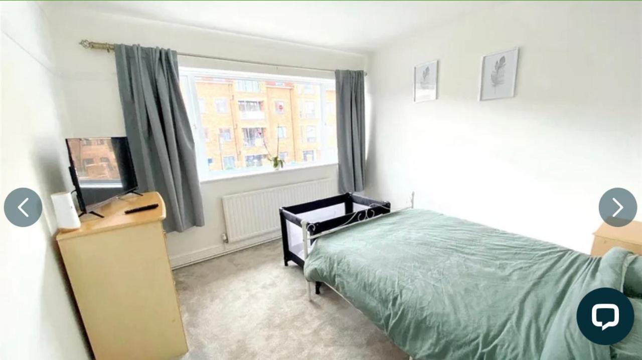 4 Bedroom Property Which Sleeps 8 Very Close To The Harry Potter Studio And Watford Junction Exterior foto